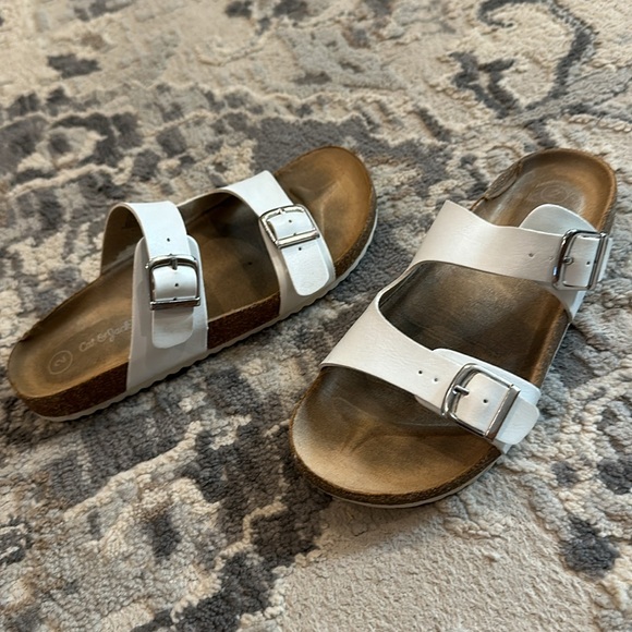 Cat & Jack White Double Strap Sandals - Picture 6 of 7